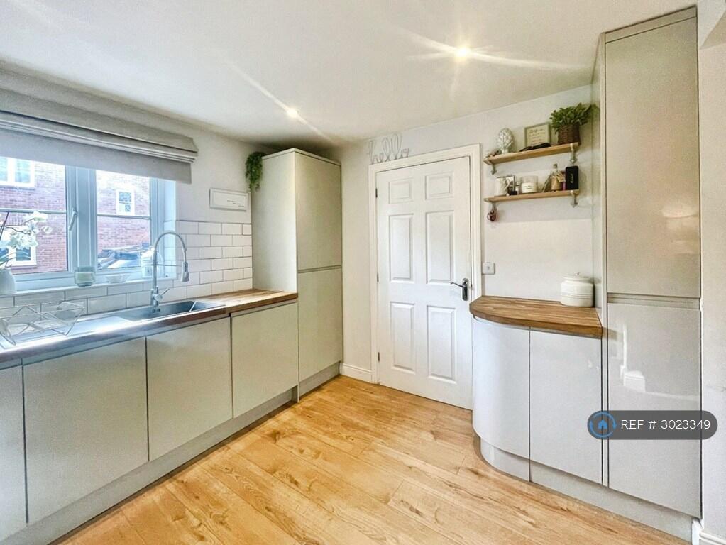House in Bath - View 3