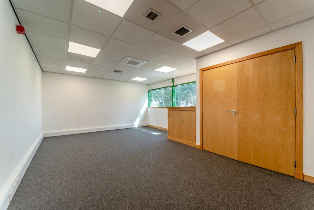 8693993-interior02-800.jpg