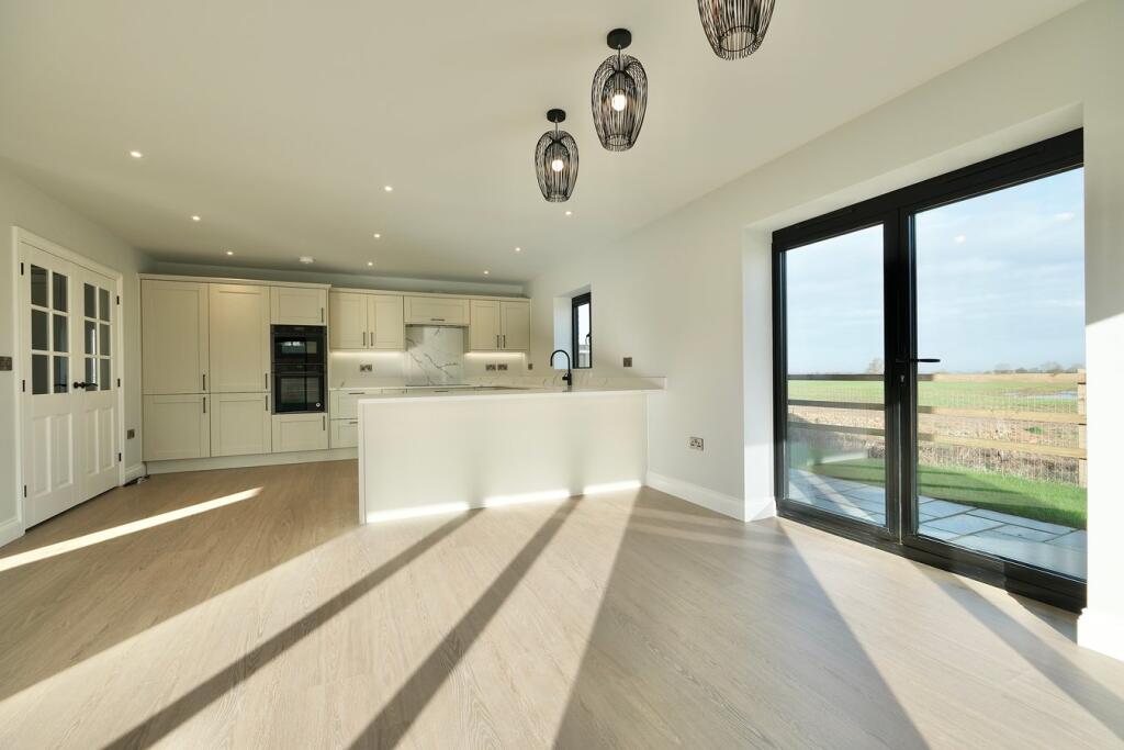 Manor Farm, Wennington, Huntingdon, PE28 photo 4