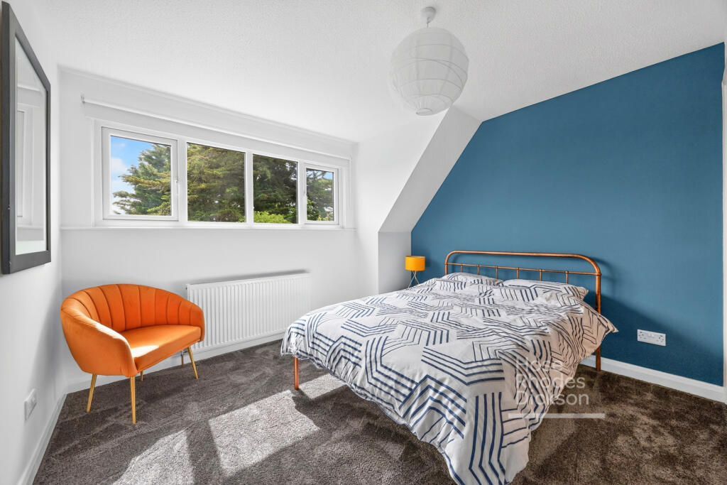Caws Avenue, Seaview, Isle of Wight - More