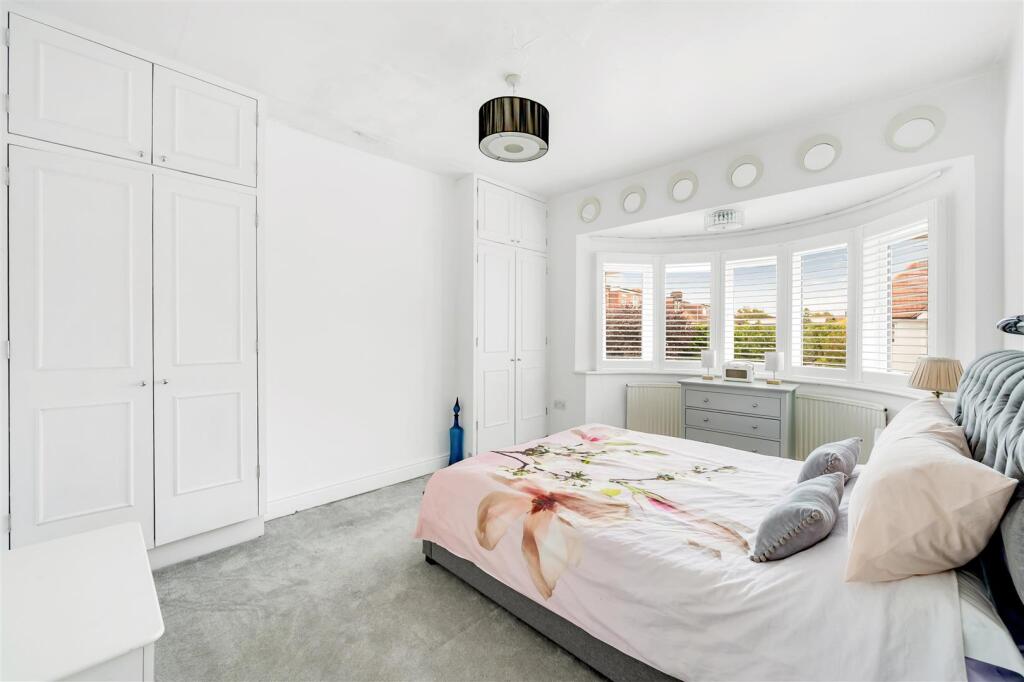 House in London - View 5