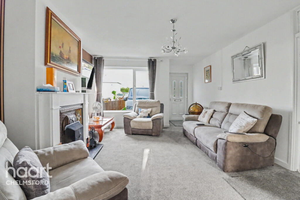 Queenborough Road, Southminster photo 2