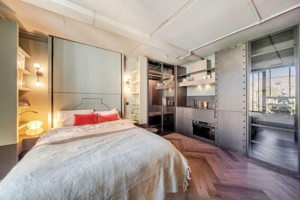 Studio flat for rent
