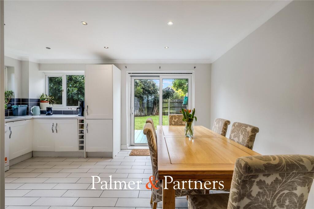 Glendale, South Woodham Ferrers, Chelmsford, Essex, CM3 - More