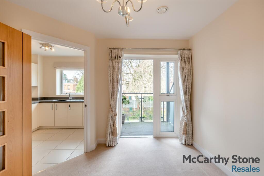 Apartment in Birmingham, The Calthorpe Estate, Harborne - View 3