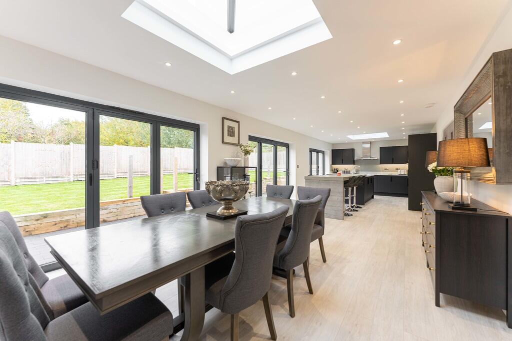 Barton Road, Rugby, Warwickshire photo 4