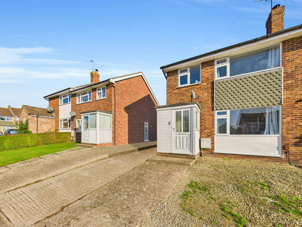 Main image of property: Lacemakers, Chinnor, Oxfordshire