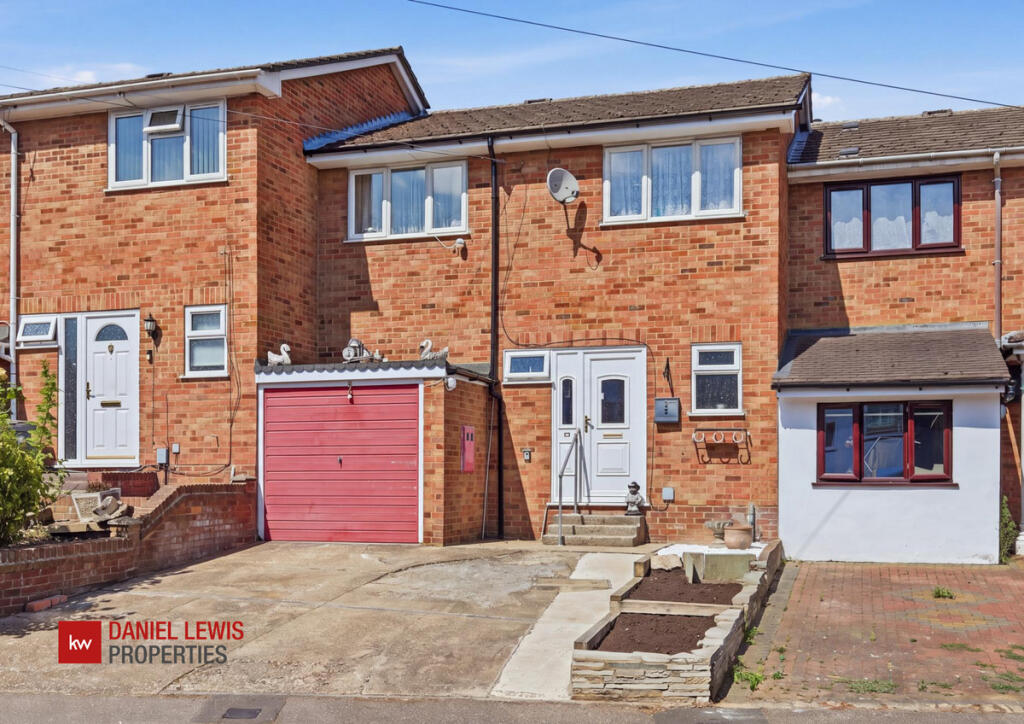 Main image of property: Hillcroft, Loughton, IG10