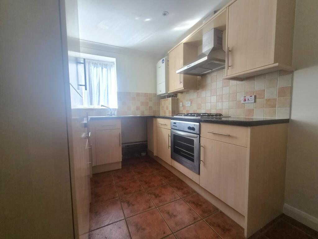 Apartment in Eastleigh, Hound - View 4
