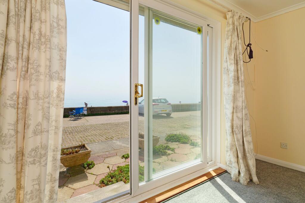 Apartment in Sandgate, Golden Valley - View 4