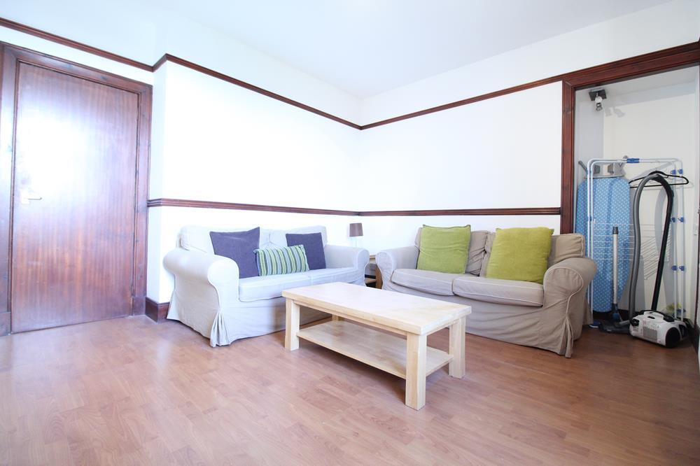 Union Grove, First Floor Right, AB10