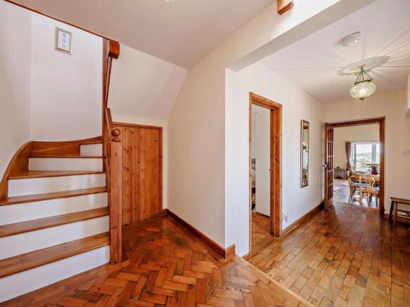 RECEPTION HALLWAY