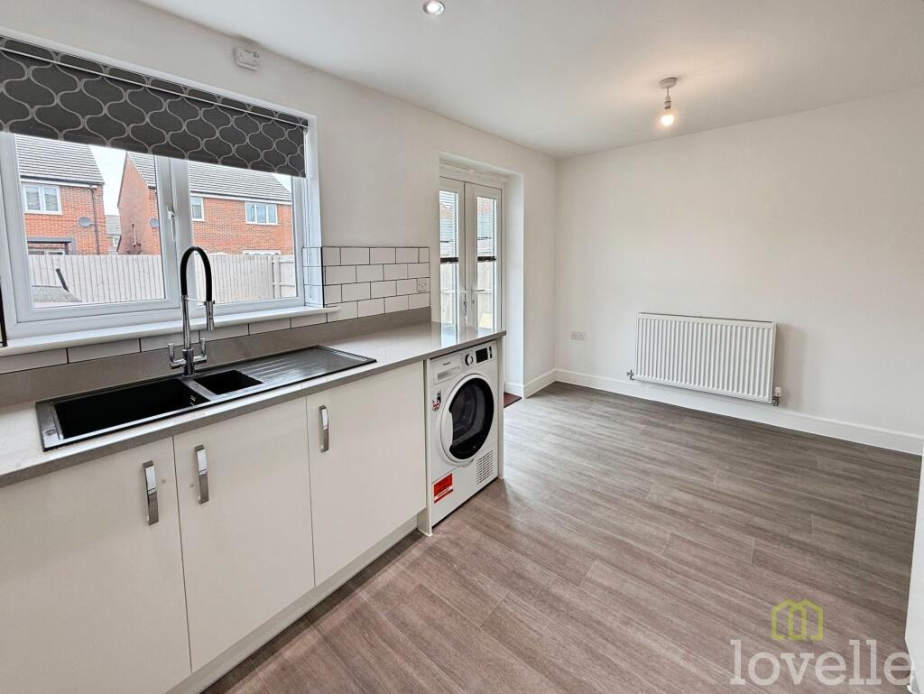 House in North Kesteven, Waddington - More