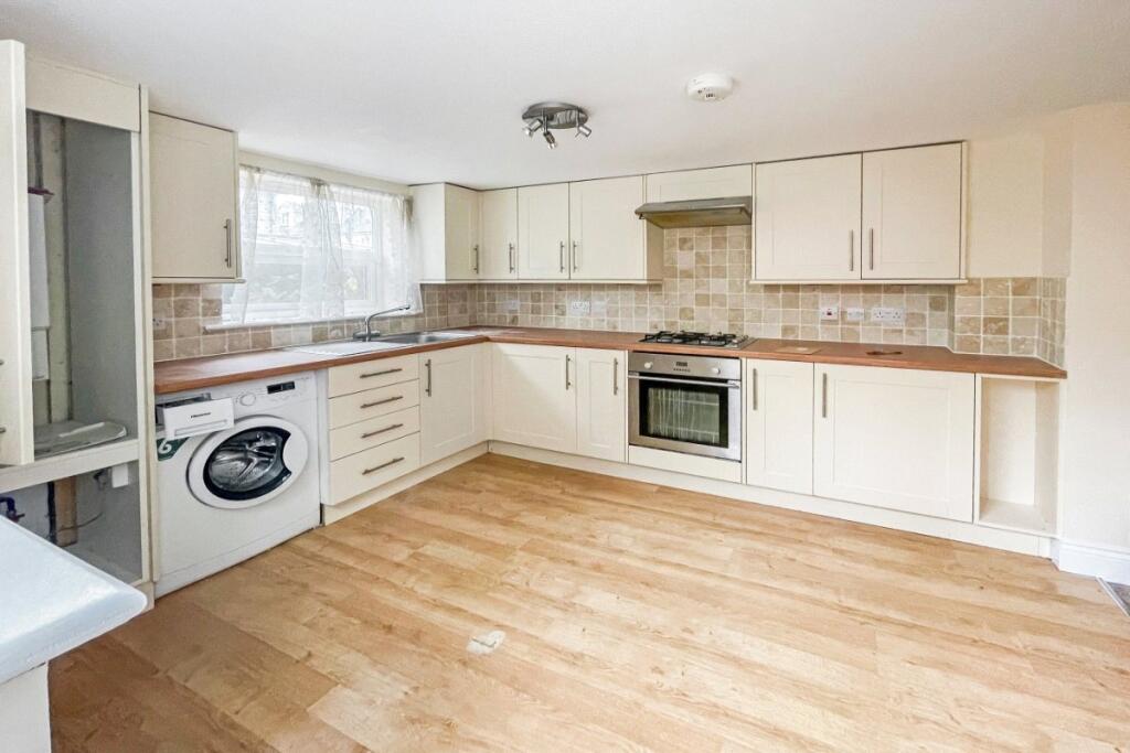 Apartment in Portsmouth - View 5