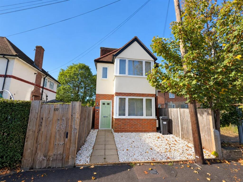 Main image of property: Shaftesbury Avenue, Feltham