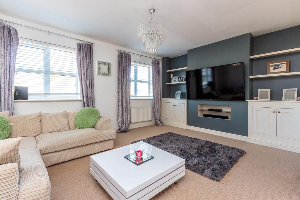 School Lane, Higham Ferrers - View 5