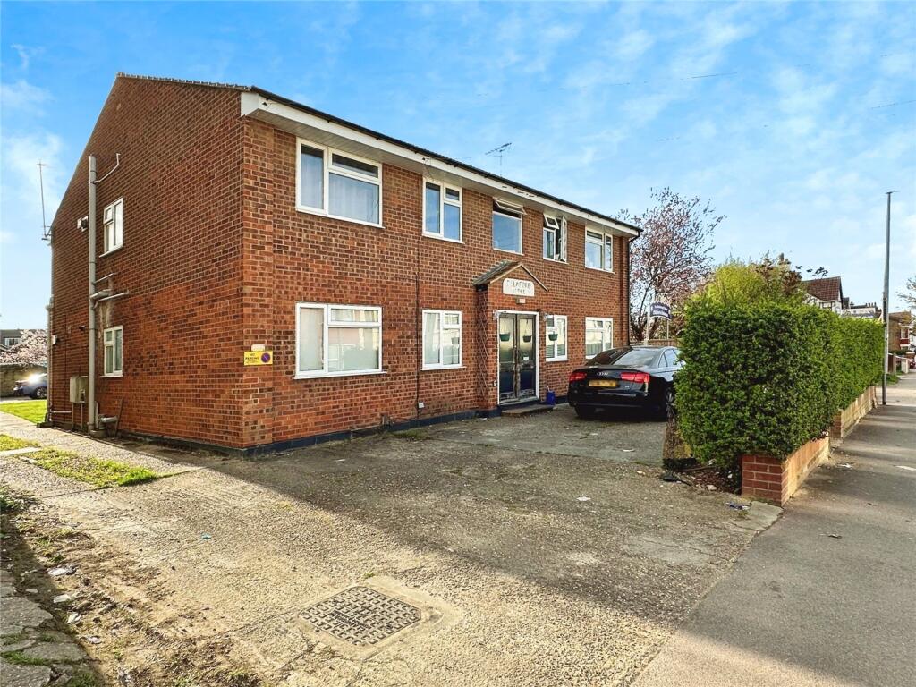 Main image of property: Gainsborough Drive, Westcliff-on-Sea, Essex