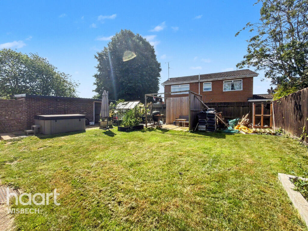 House in Peterborough - View 5
