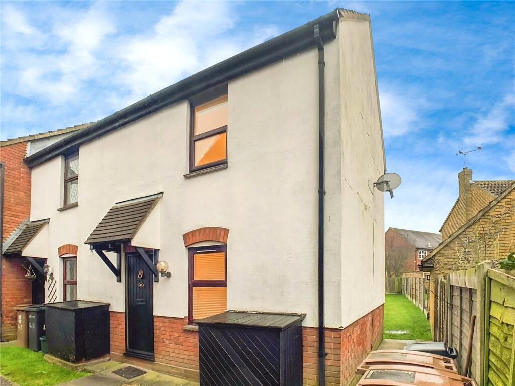 Main image of property: Melville Heath, South Woodham Ferrers, Chelmsford, Essex, CM3