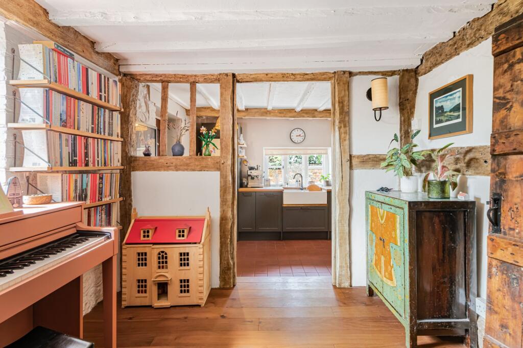 House in Pulborough, Abingworth, Thakeham - More