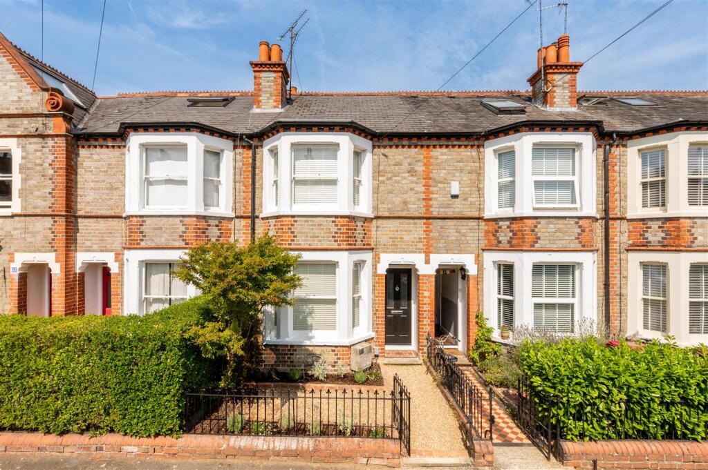 Main image of property: Talfourd Avenue, Reading RG6