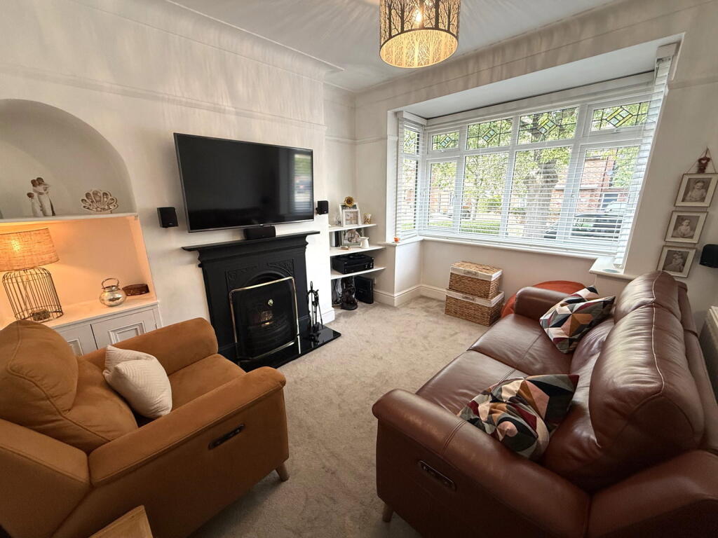 House in Wirral, Liverpool City Region - View 4