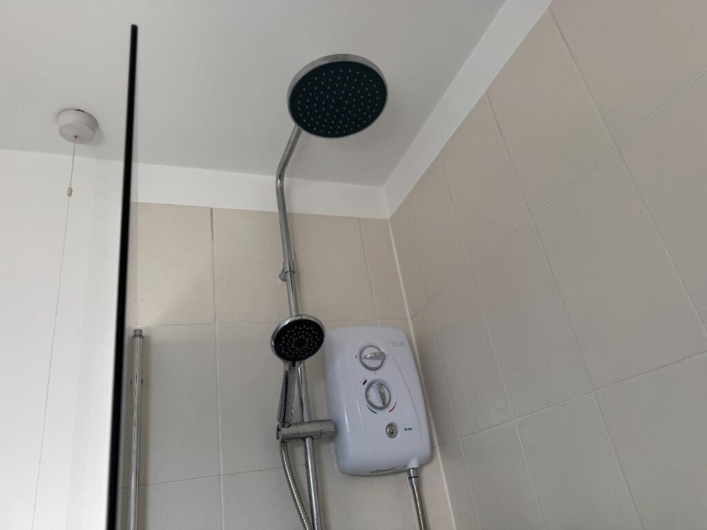 Additional image 16 of Dickens Heath Road, B90