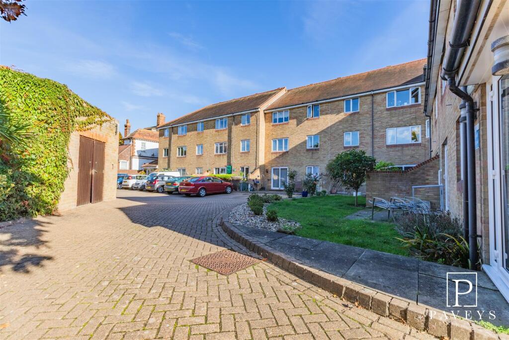 Apartment in Frinton-on-Sea, Frinton and Walton - View 3