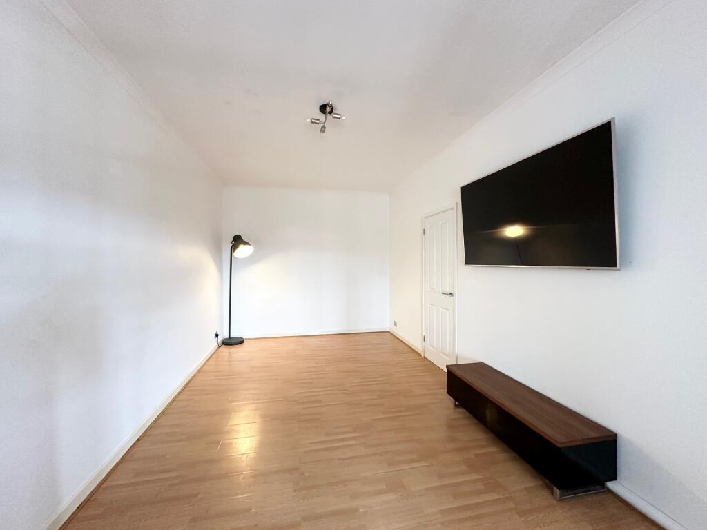Apartment in Chelmsford - View 2