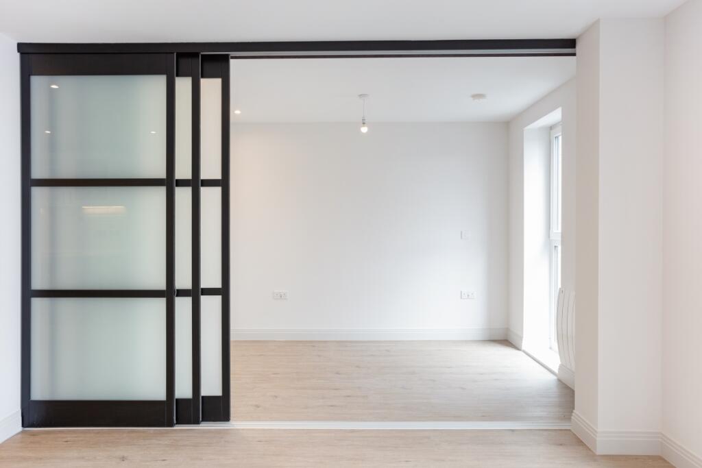 Apartment in Redhill - View 5