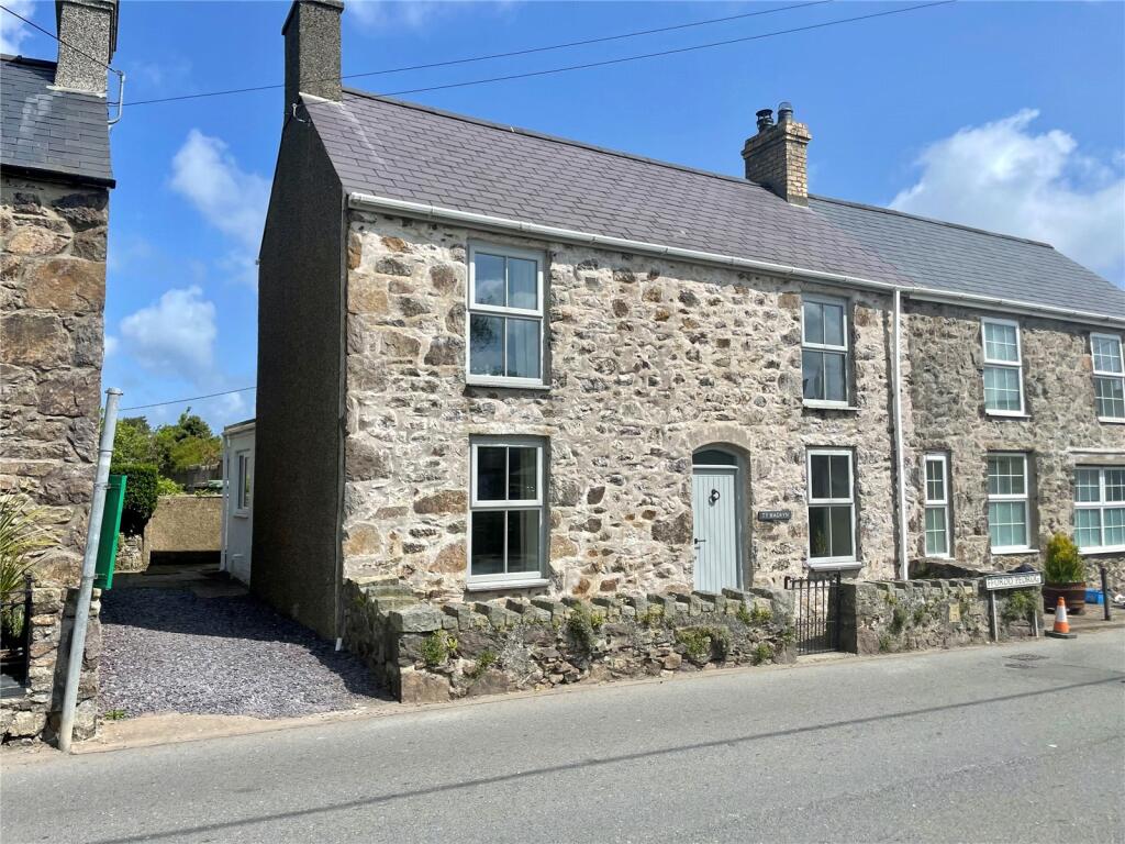 Main image of property: Ffordd Pedrog, Llanbedrog, Gwynedd, LL53