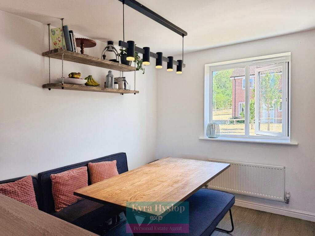 House in Exeter - View 3