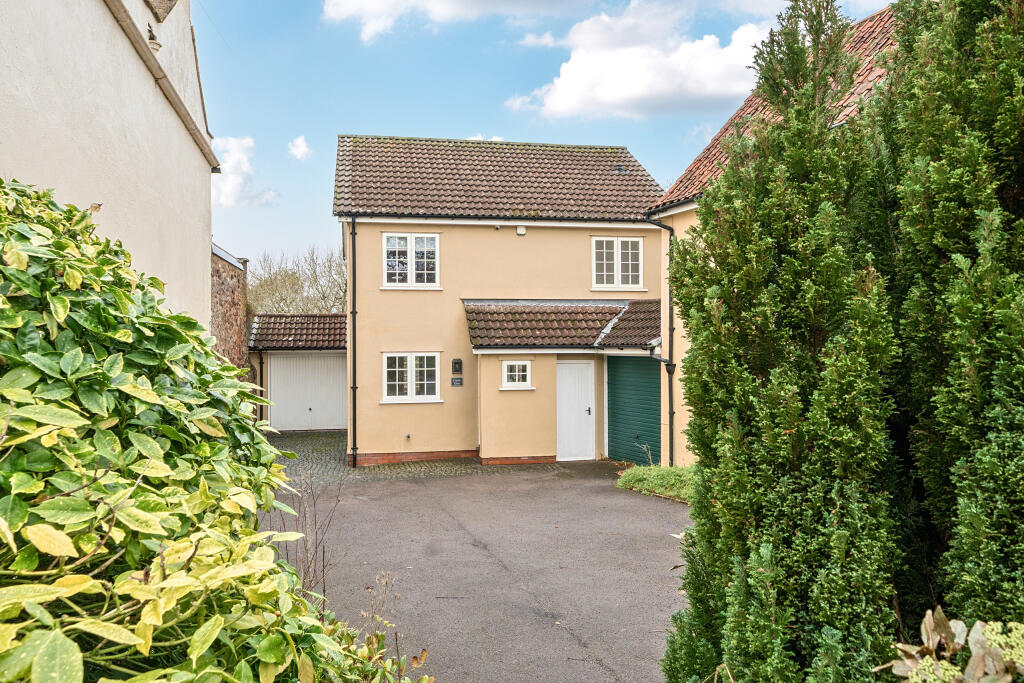 3-bed detached on Castle Gate, 264a Henbury Road, Henbury, Bristol, BS10, £450,000
