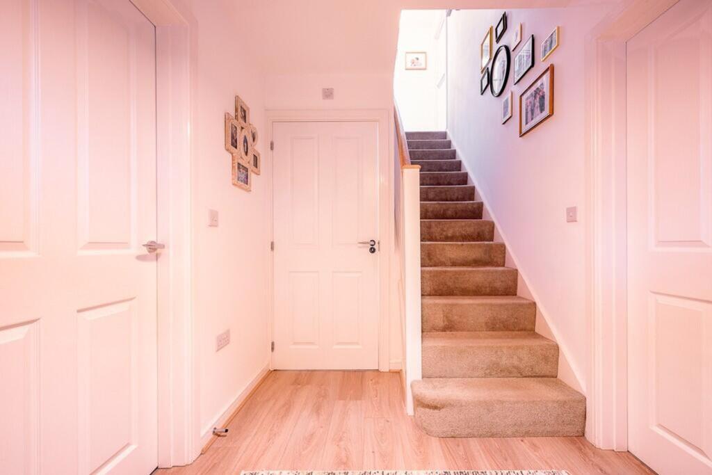 Meadow Nook Drive, Lathom, WN8 photo 3