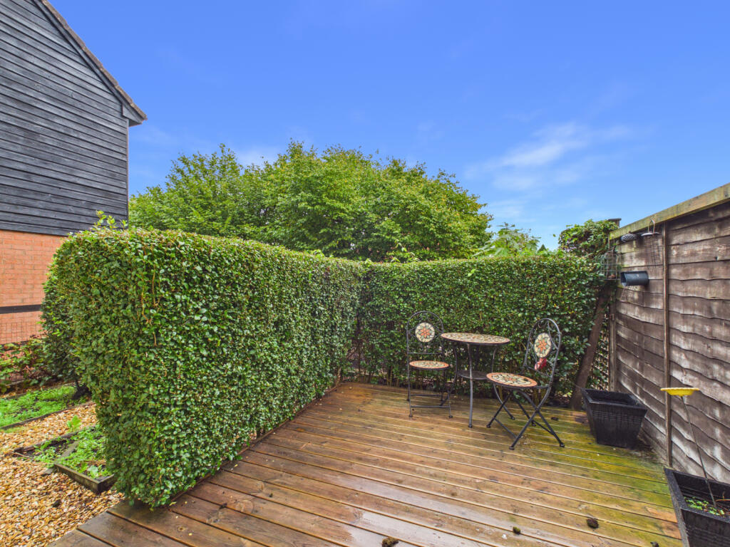 Apartment in Southampton - View 5