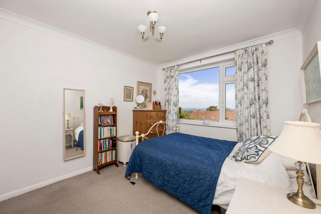 Apartment in Tonbridge - More