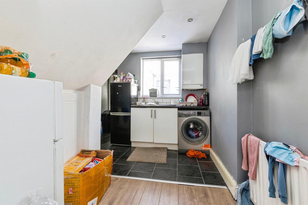 House in Stockton-on-Tees - More