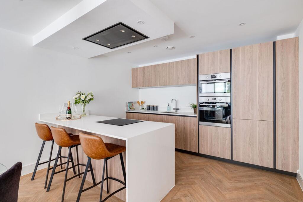Apartment in Wirral, Liverpool City Region - More