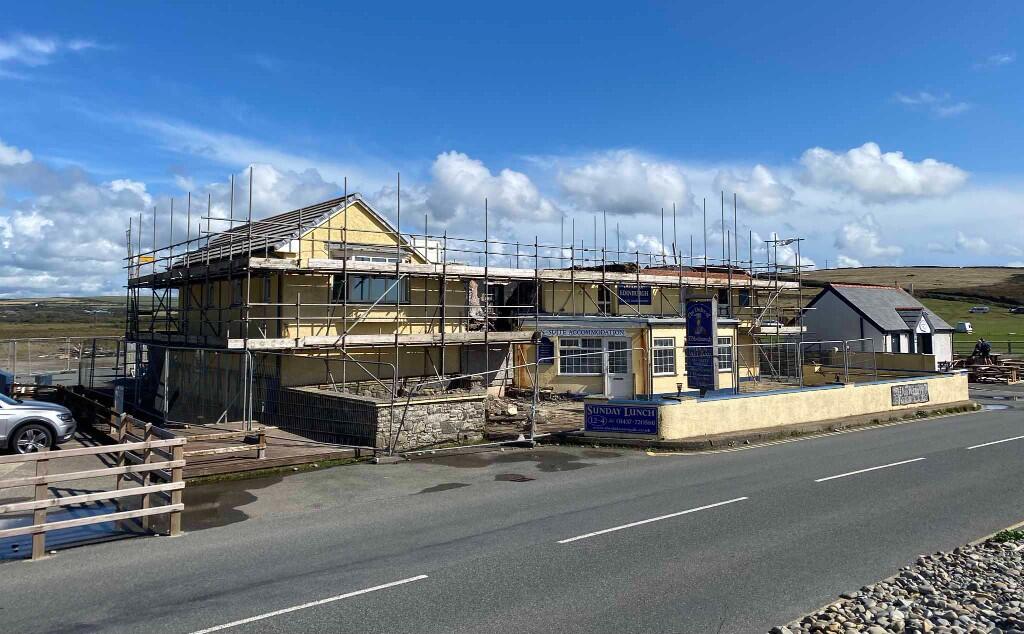 Main image of property: PEMBROKESHIRE - SUBSTANTIAL PUBLIC HOUSE WITH BEACH VIEWS WITH PLANNING PERMISSION