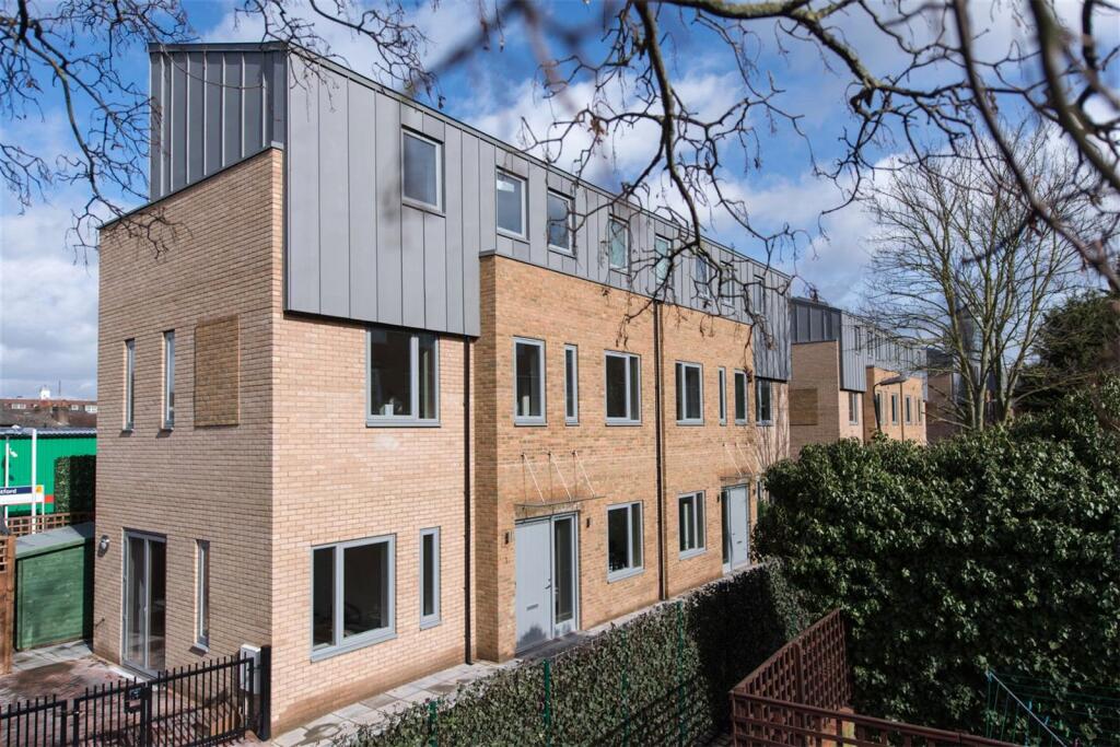 Main image of property: Gibsons Place, Brentford, TW8