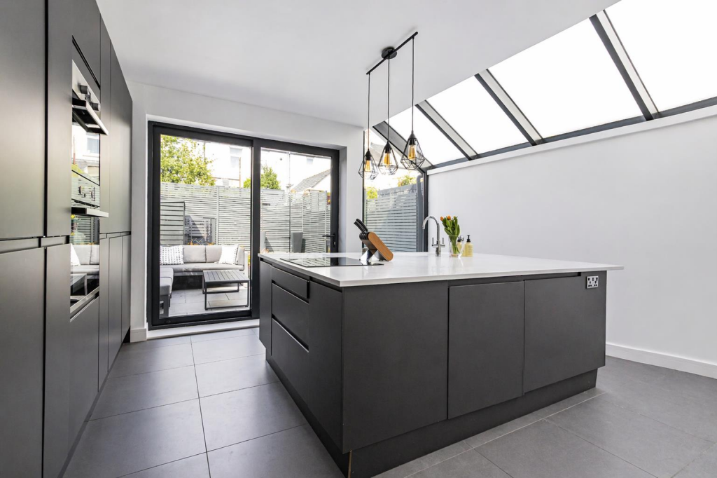 Deri Road, Penylan, Cardiff - View 4