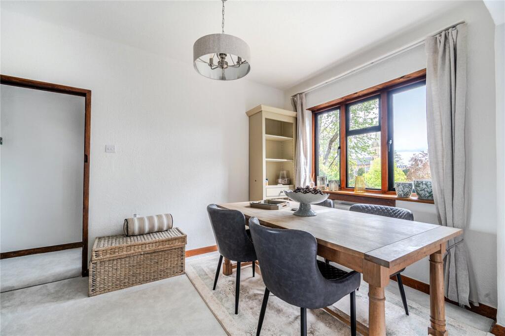 Esher Place Avenue, Esher, KT10 – pohled 6