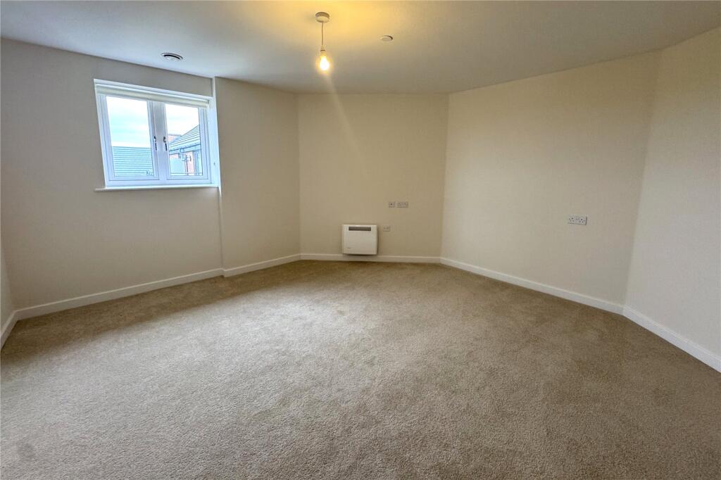 Station Road, Hook, Hampshire, RG27 - More