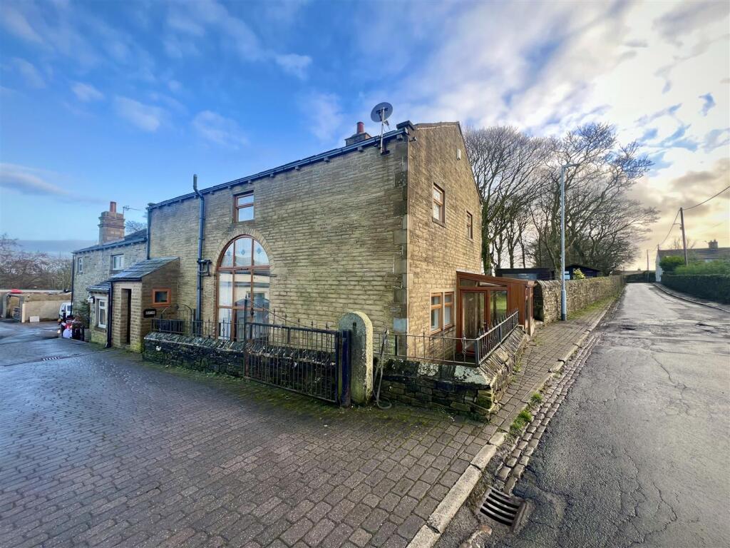 Main image of property: North Field Gate Barn, Northowram