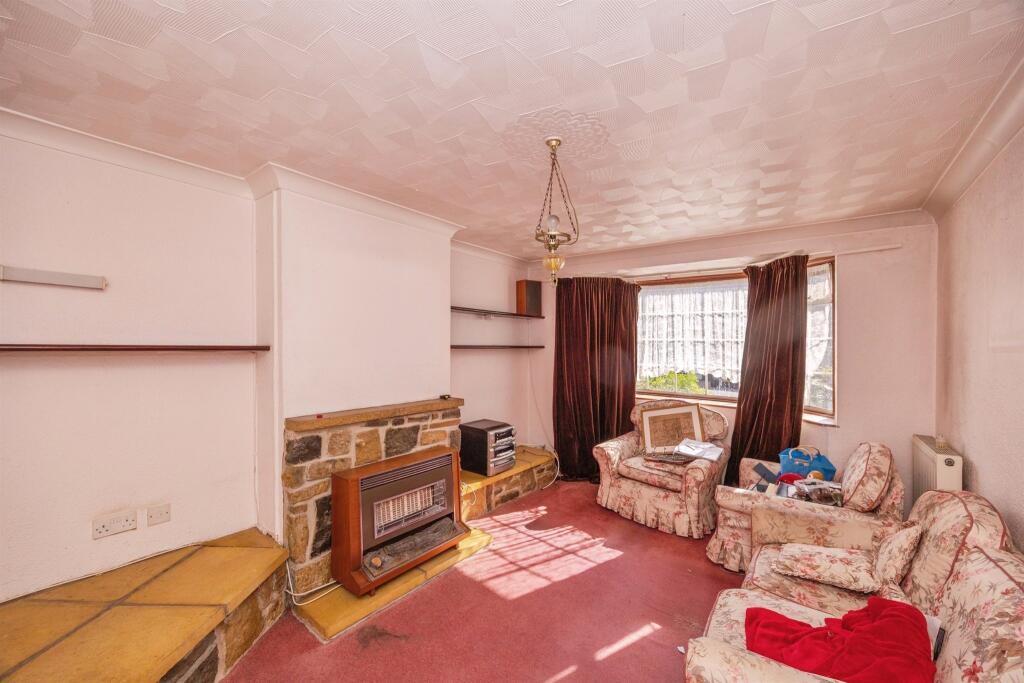 James Road, Havant - View 6