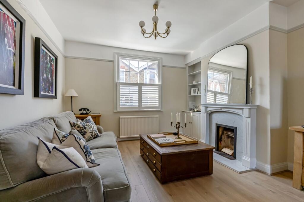 House in Slough - View 2