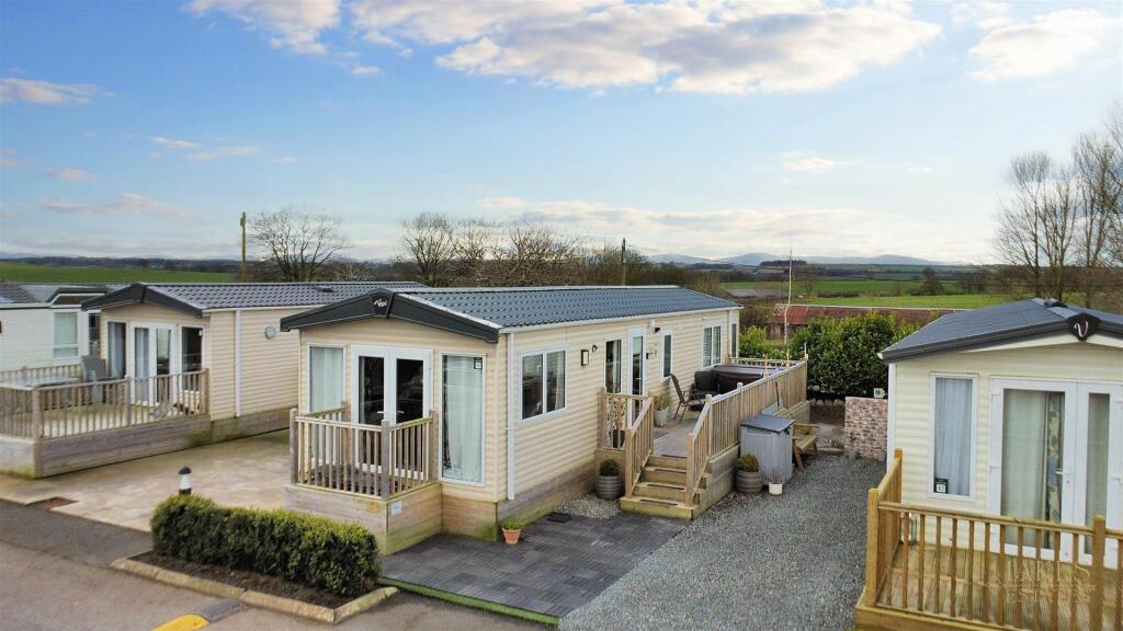 2-bed caravan on High Hesket, £67,995