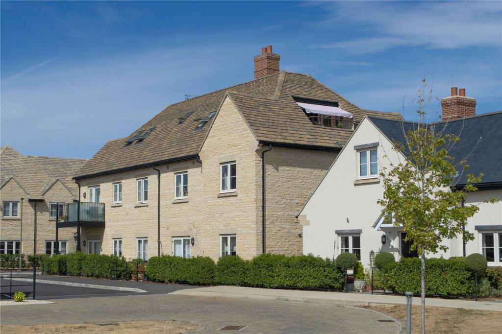 Bishop Drive, Burford, Oxfordshire, OX18