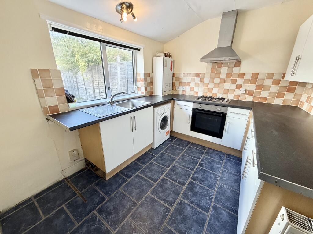 Avon Road, Bournemouth, Dorset photo 5