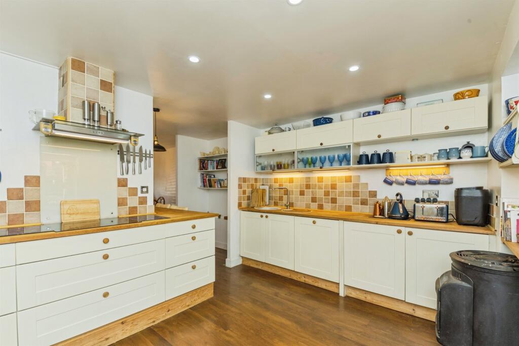 House in Ipswich, Suffolk - View 2